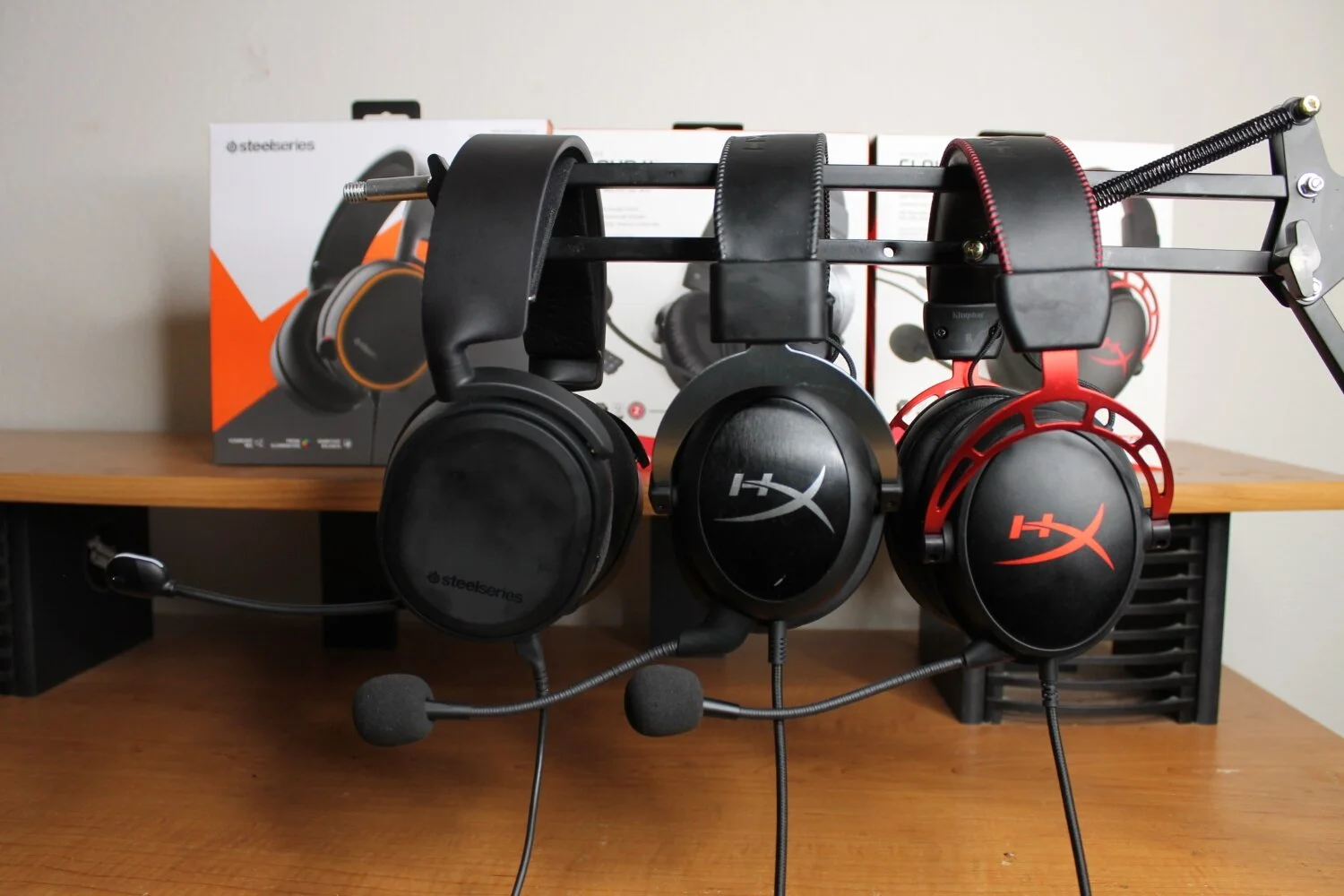 SteelSeries Arctis 5 vs HyperX Cloud II and Cloud Alpha Stream Tech Reviews by BadIntent